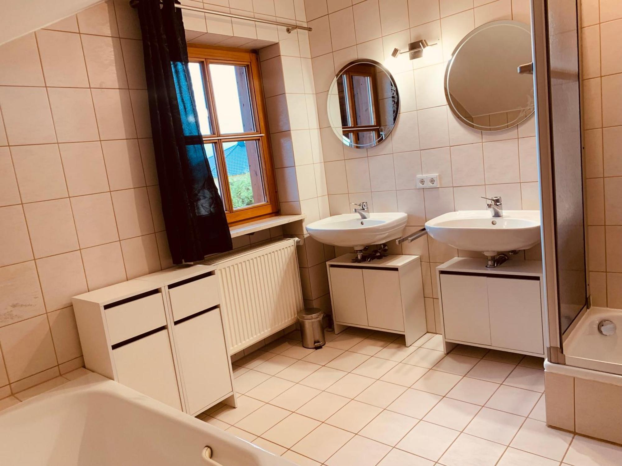 Adlerhorst, 4 Schlafzimmer, Blick In Die Alpen, Parkplatz Thyrnau Eksteriør bilde